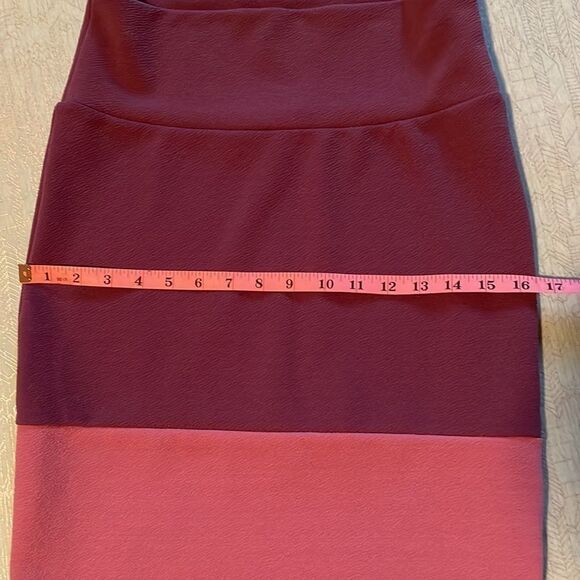 Lularoe purple hombre skirt size S, crepe texture, 24” long, waist 14” across - Picture 3 of 10